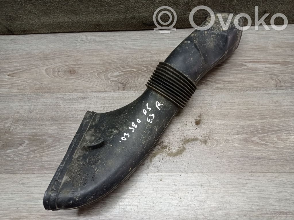 Volvo S80 Ilmanoton kanavan osa 