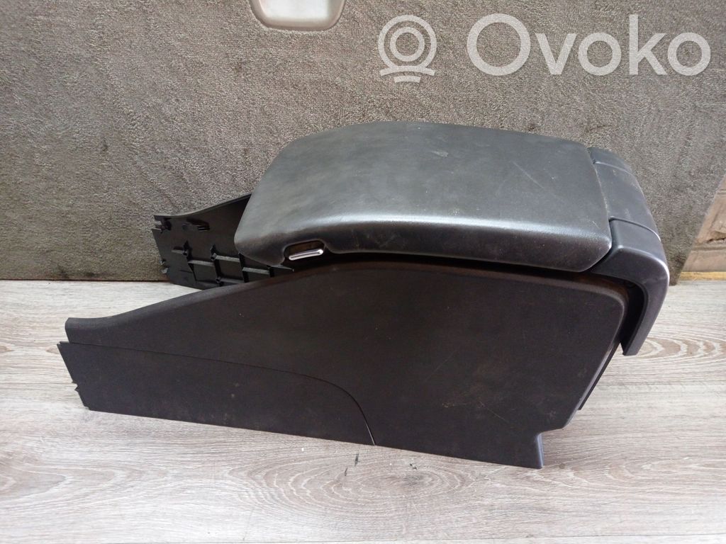 Armrest   1156601,115825B,1865998