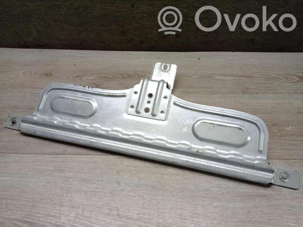 Volvo XC90 Battery bracket 