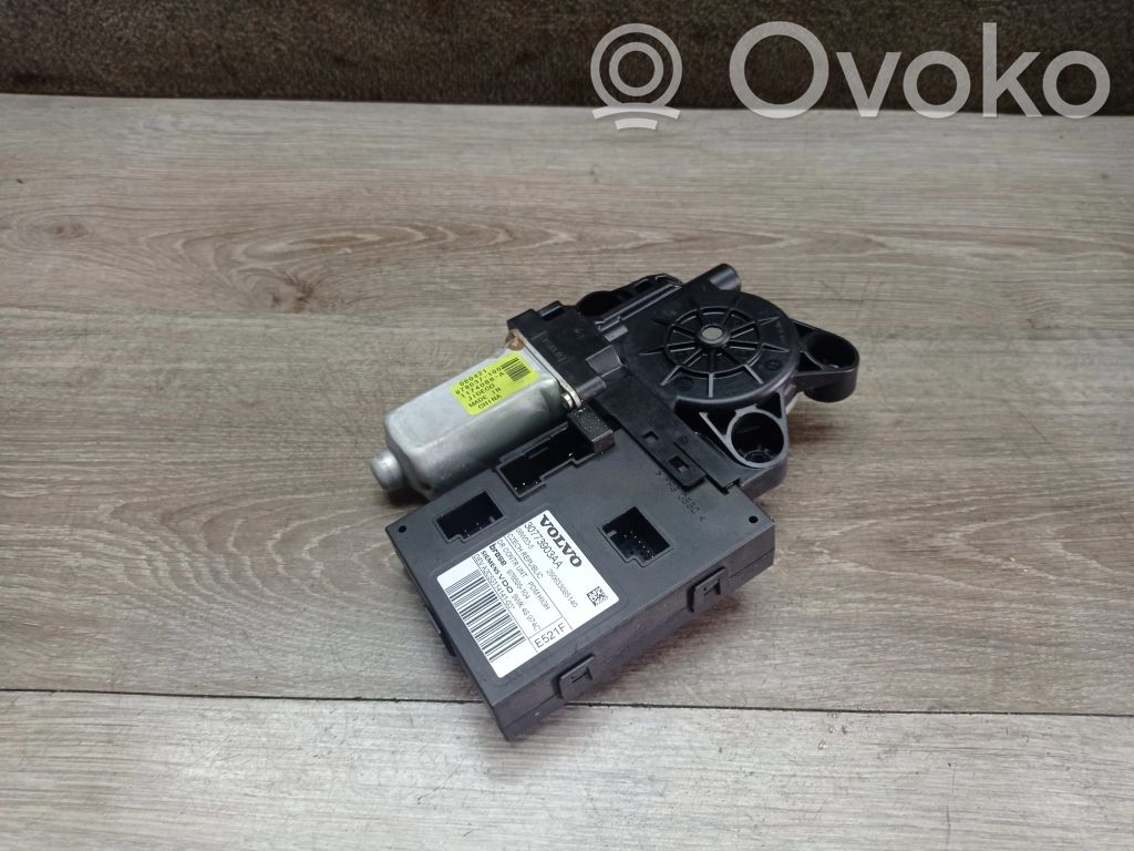 Volvo C30 Silnik regulatora szyby drzwi przednich 