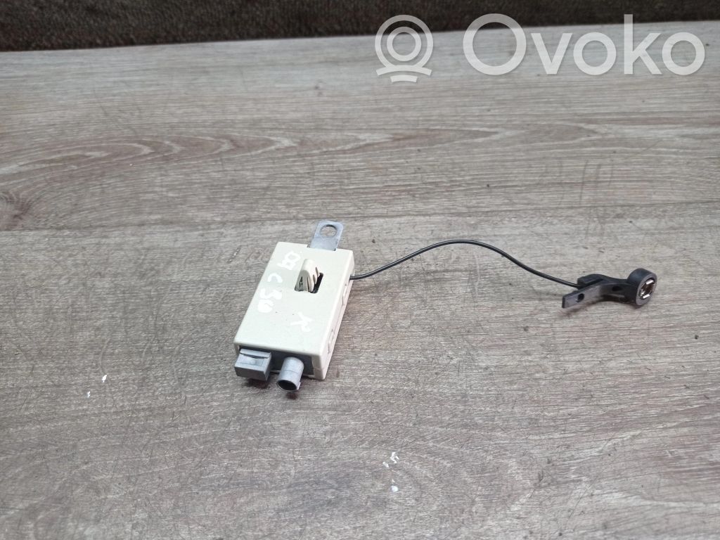 Volvo C30 Antenos stiprintuvas 