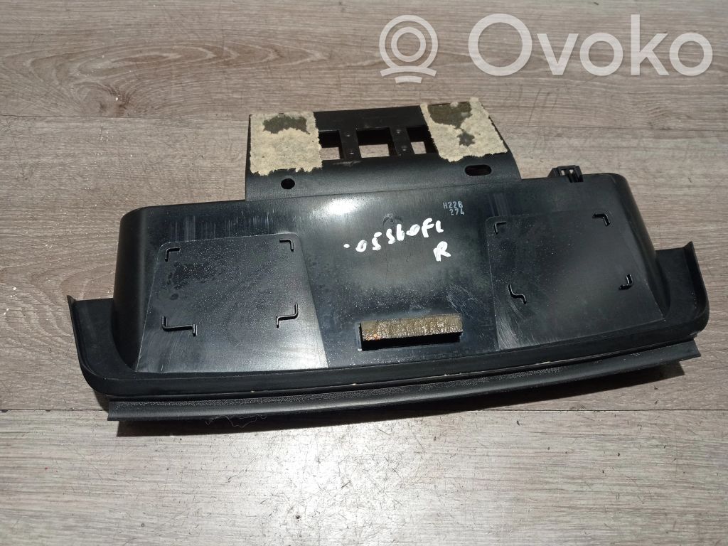 Volvo S60 Third/center stoplight 
