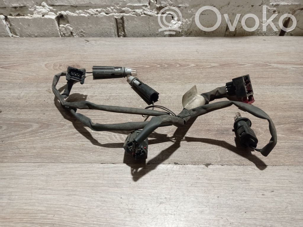 Verkabelung Scheinwerfer   30678833,89035355