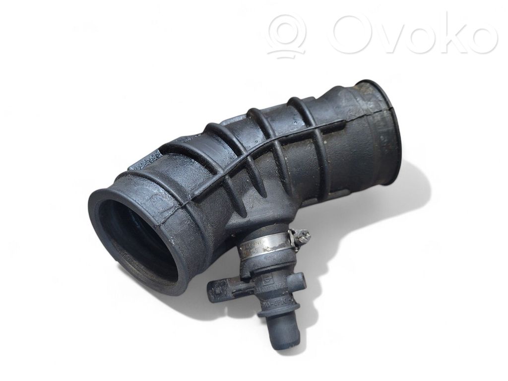 Volvo V70 Ansaugrohr Ansaugschlauch Turbolader 