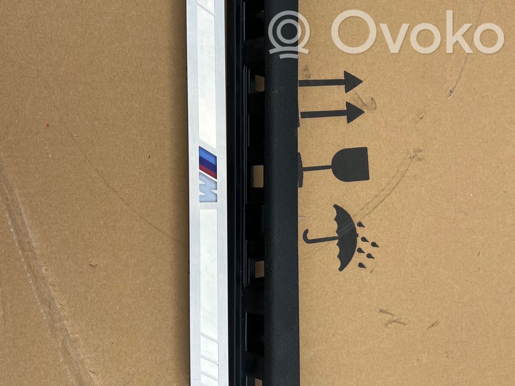 BMW X5 G05 Copertura del rivestimento del sottoporta anteriore 