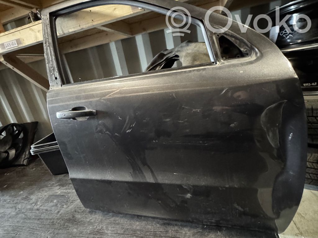Dodge Durango Дверь 