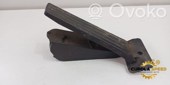 Gaspedal   685999904