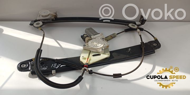 BMW 1 E82 E88 Front window lifting mechanism without motor 