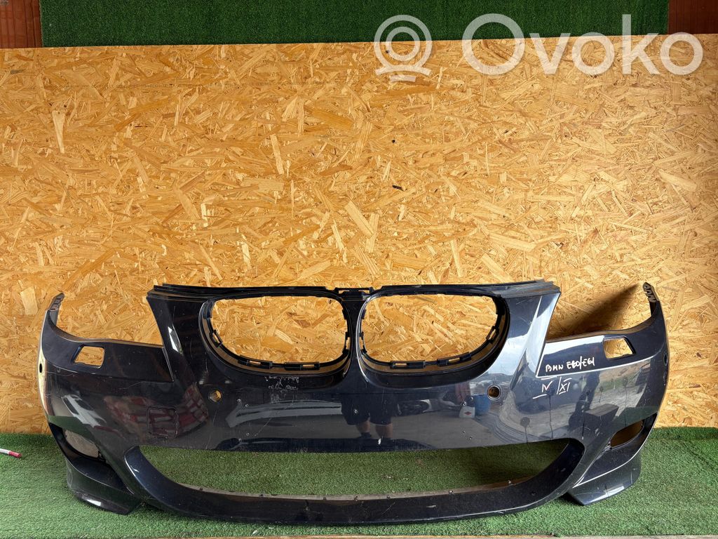 BMW 5 E60 E61 Priekinis bamperis 