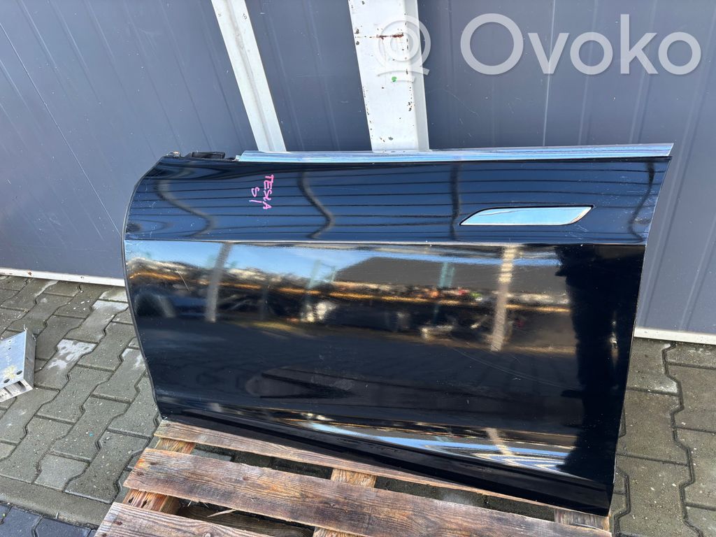 Tesla Model S Priekinės durys 
