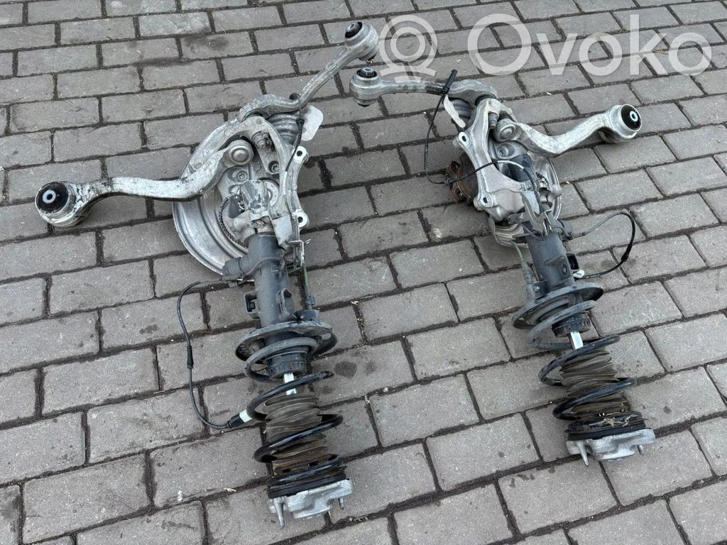 BMW 3 G20 G21 Zwrotnica koła przedniego 