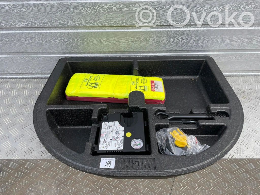 KIA Ceed Moldura de la rueda de repuesto 