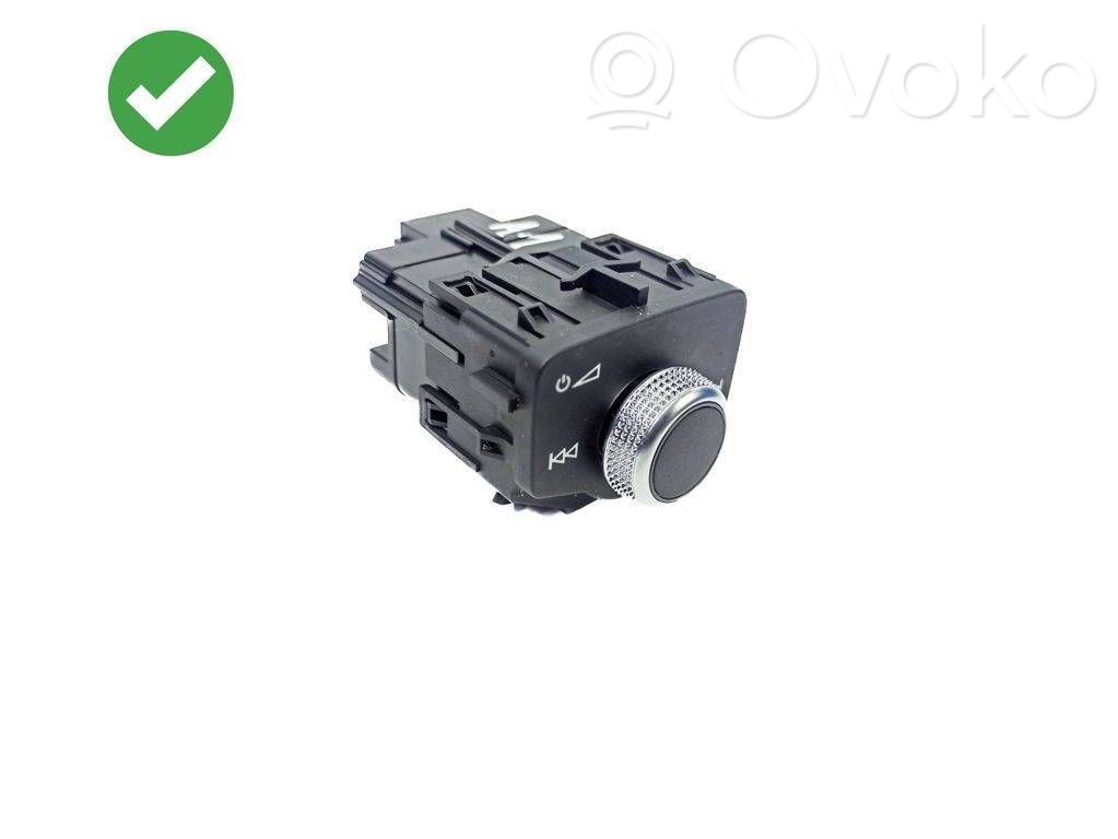 Audi A1 Sound control switch 