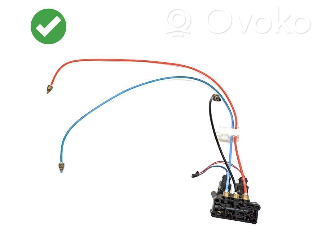 BMW 5 E39 Compresor/pompă suspensie pneumatică 