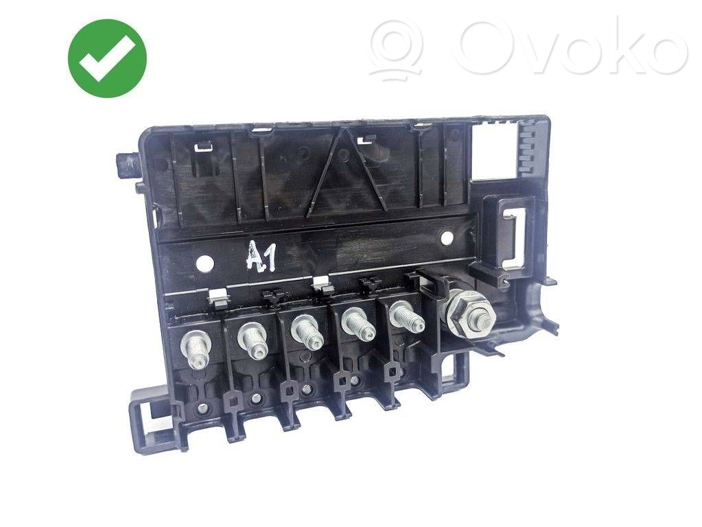 Fuse module   2Q0937548D,2Q0937548,E10653600,2Q0937550,2Q0937550B,E10367700