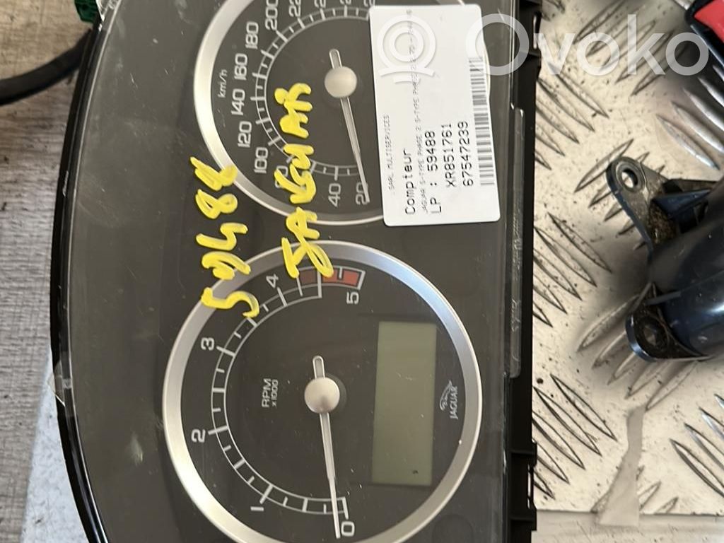 Speedometer (instrument cluster)   XR851761
