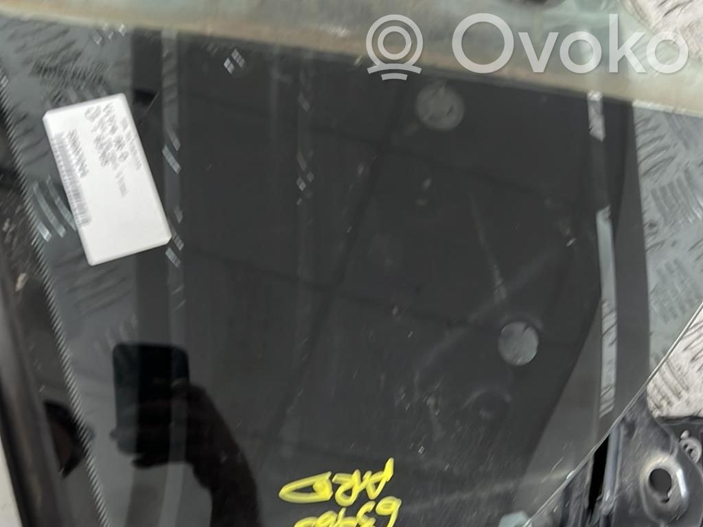 BMW 1 E82 E88 Rear door window glass 