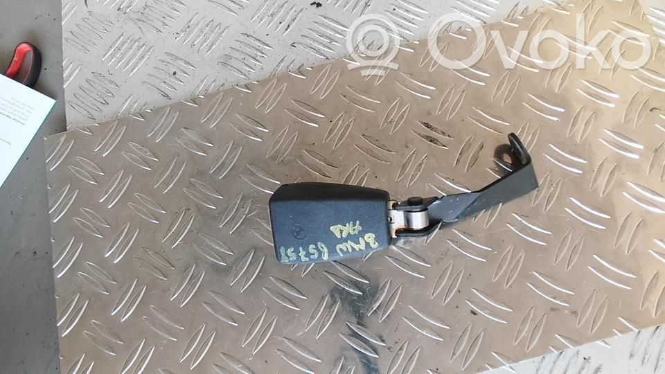 BMW 3 E46 Hebilla del cinturón de seguridad trasero 