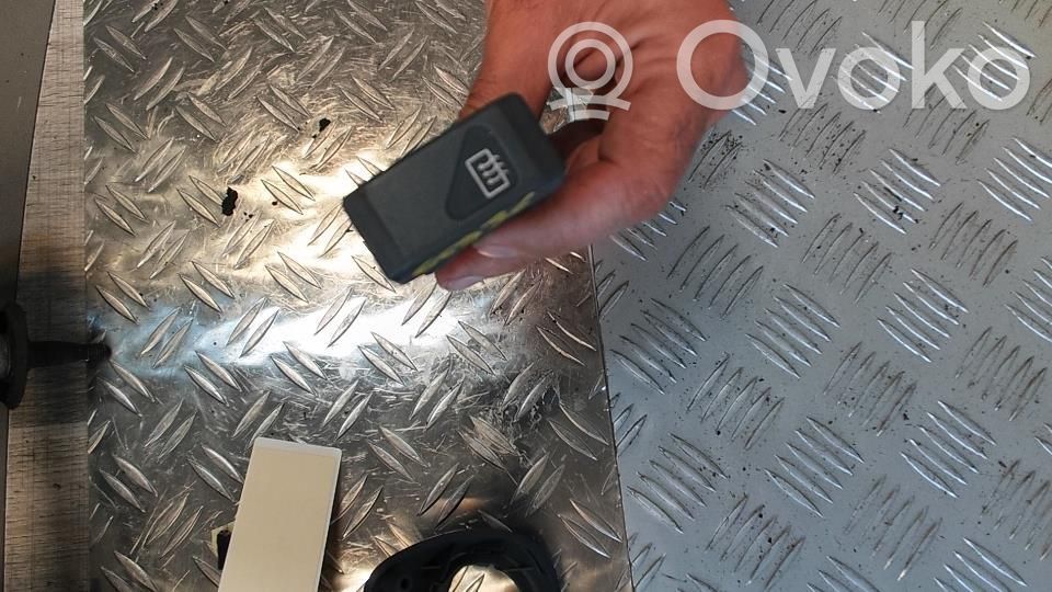 Windscreen/window heater switch