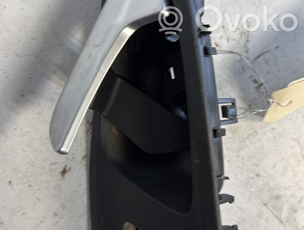 Ford Kuga II Front door interior handle 