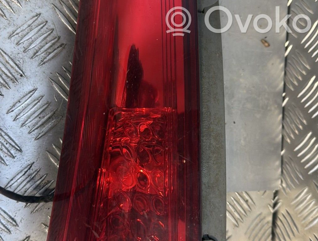 Tailgate rear/tail lights