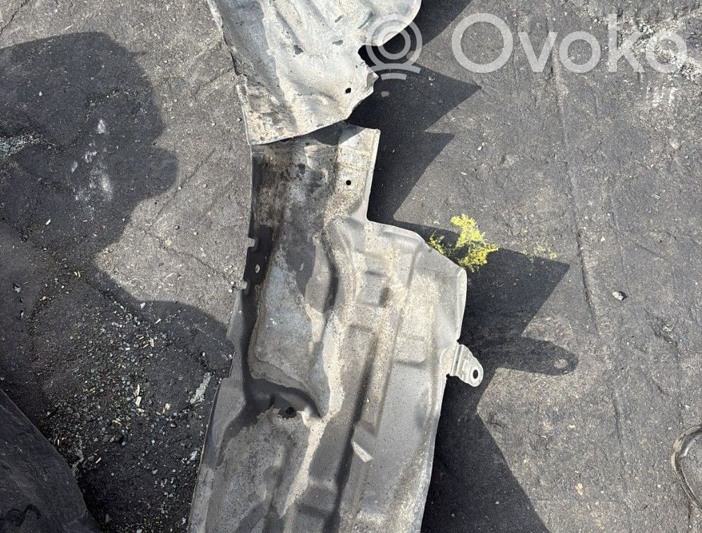 Mazda 2 Подкрылок 