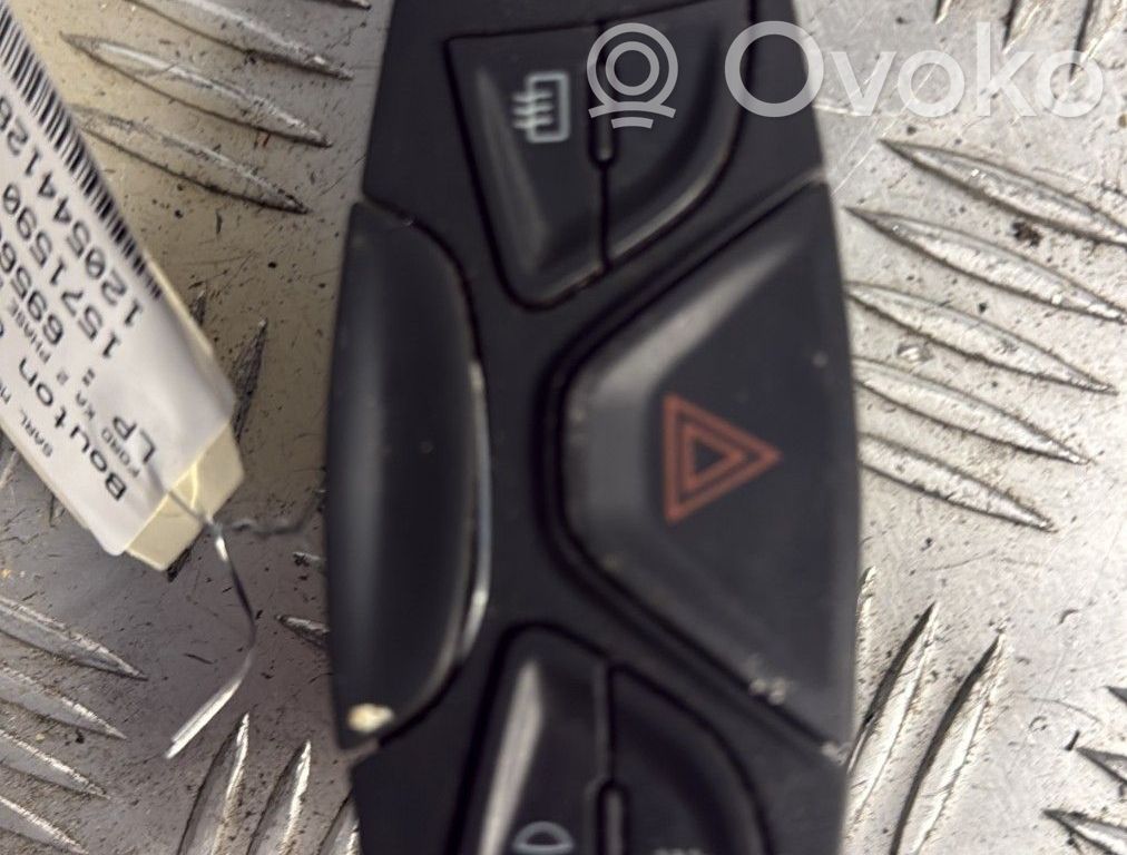 Ford Ka Hazard light switch 