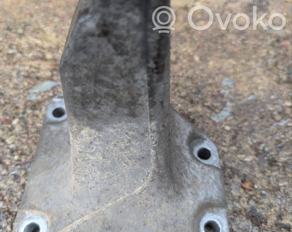BMW 3 F30 F35 F31 Engine mounting bracket 