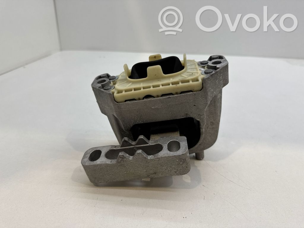 Seat Arona Engine mount bracket 