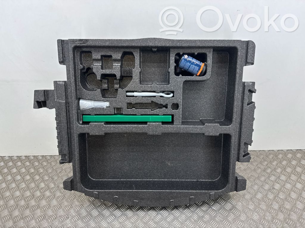 Jaguar E-Pace Tool box 