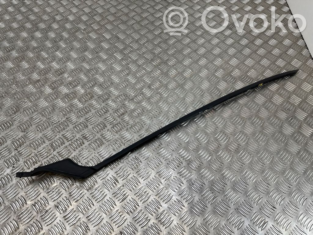 Windshield trim   J9C3025A53A
