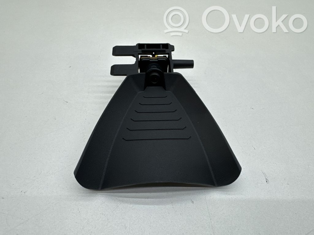Windshield/windscreen camera   9384688,174320366,627063472E