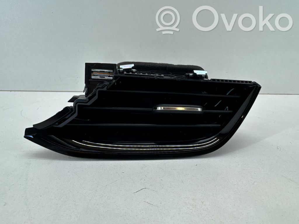 Opel Corsa F Boczna kratka nawiewu deski rozdzielczej 