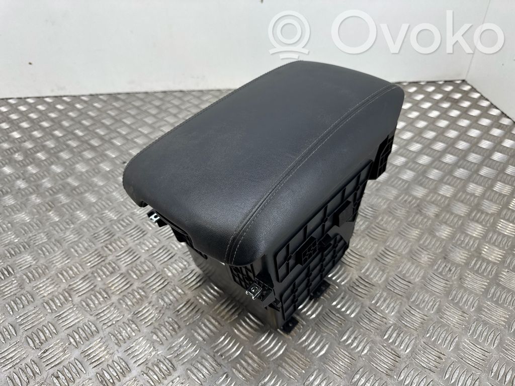 KIA Sorento IV Reposabrazos 