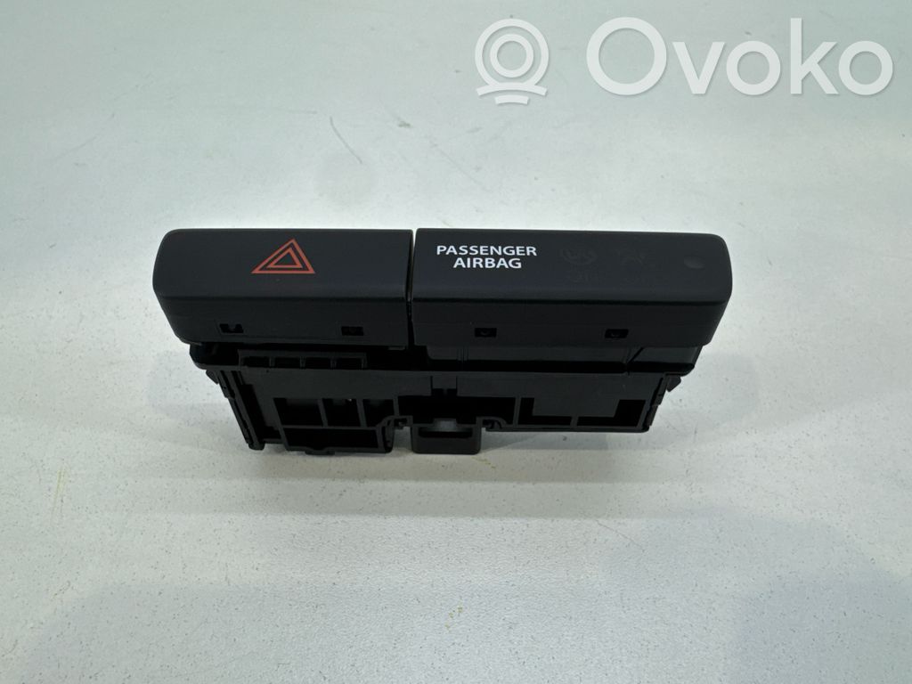Suzuki Ignis Hazard light switch 