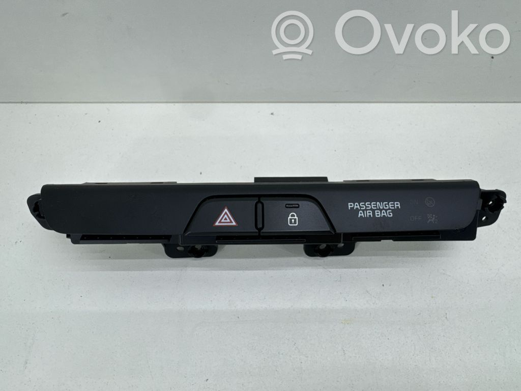 KIA Rio Hazard light switch 