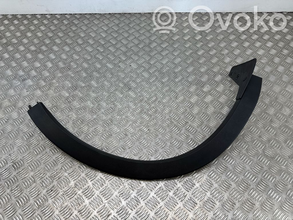 Volvo XC40 Moldura de la aleta trasera 