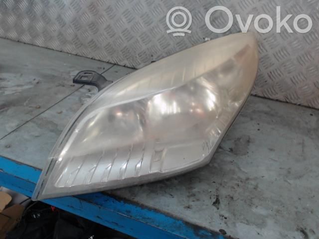 Renault Megane III Lampa przednia 