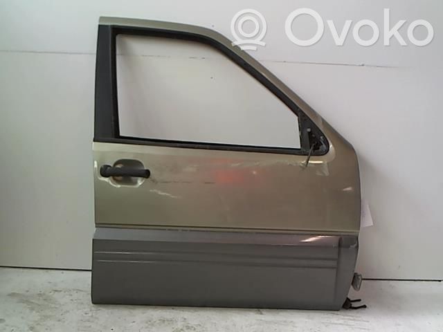 Nissan Terrano Puerta delantera 