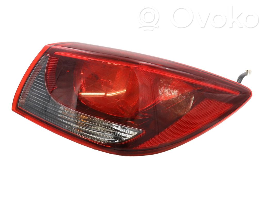Rear/tail lights   DB5J51150D