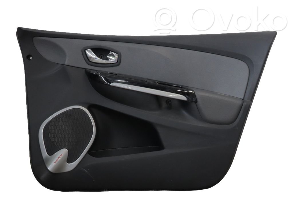 Renault Clio IV Apmušimas priekinių durų (obšifke) 