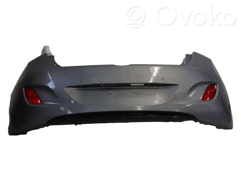Hyundai i30 Zderzak tylny 