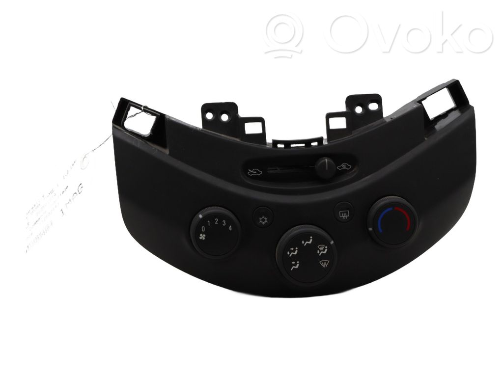 Chevrolet Spark Climate control unit 