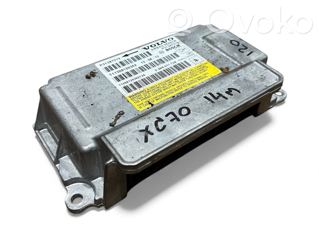 Volvo XC70 Airbag control unit/module 