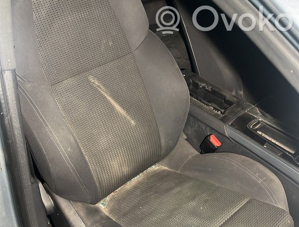 Peugeot 508 Etumatkustajan istuin 