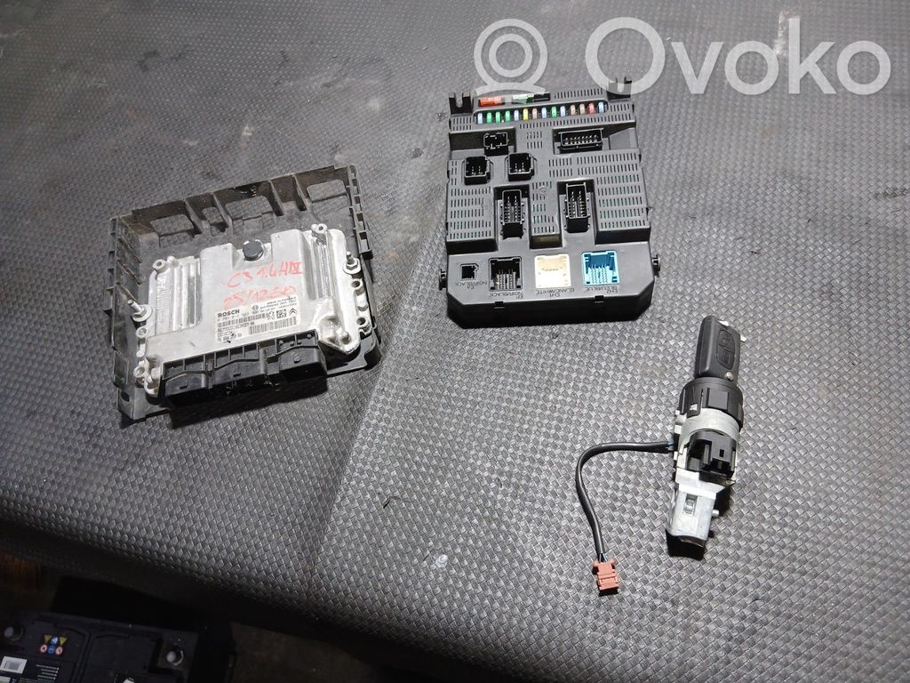 Engine ECU kit and lock set   1939VJ