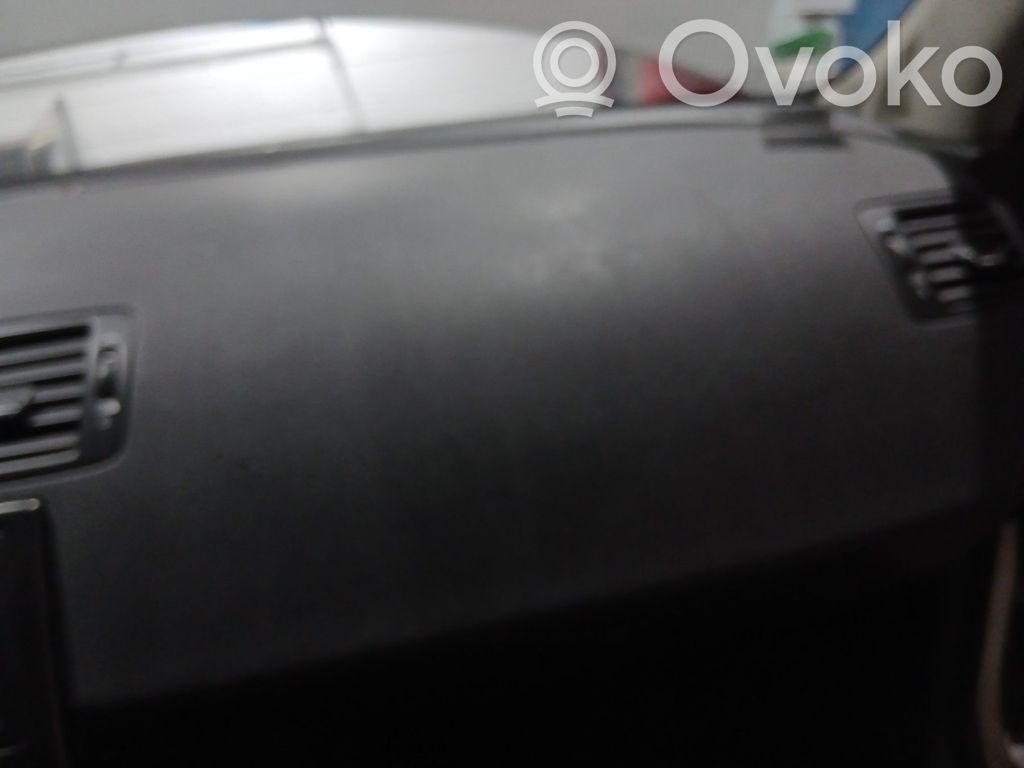 Volvo C30 Panelis 