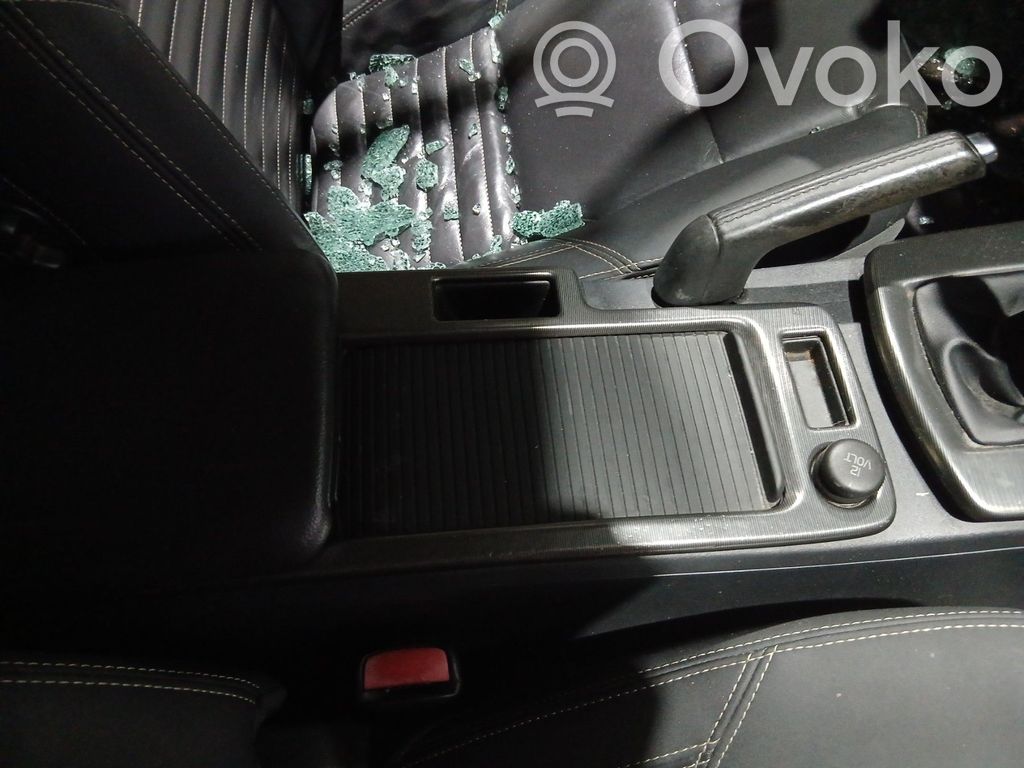 Volvo C30 Console centrale 