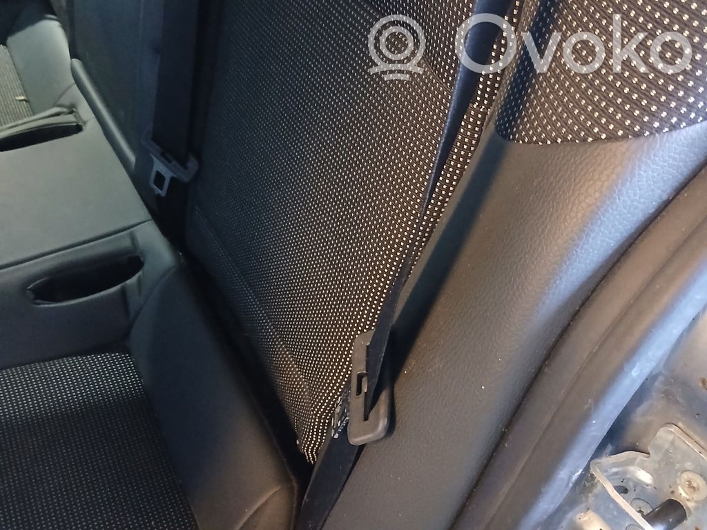 Opel Vectra C Cinturón trasero 