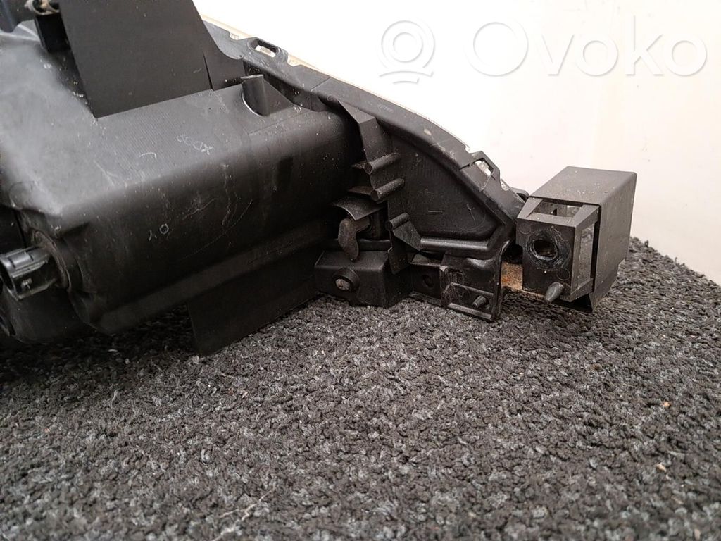 Mazda 5 Headlight/headlamp 